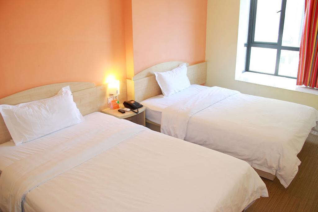 7Days Inn Dongguan Nan Chen Bagian luar foto